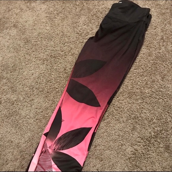 Forever 21 Ombré Floral Leggings - Picture 2 of 4